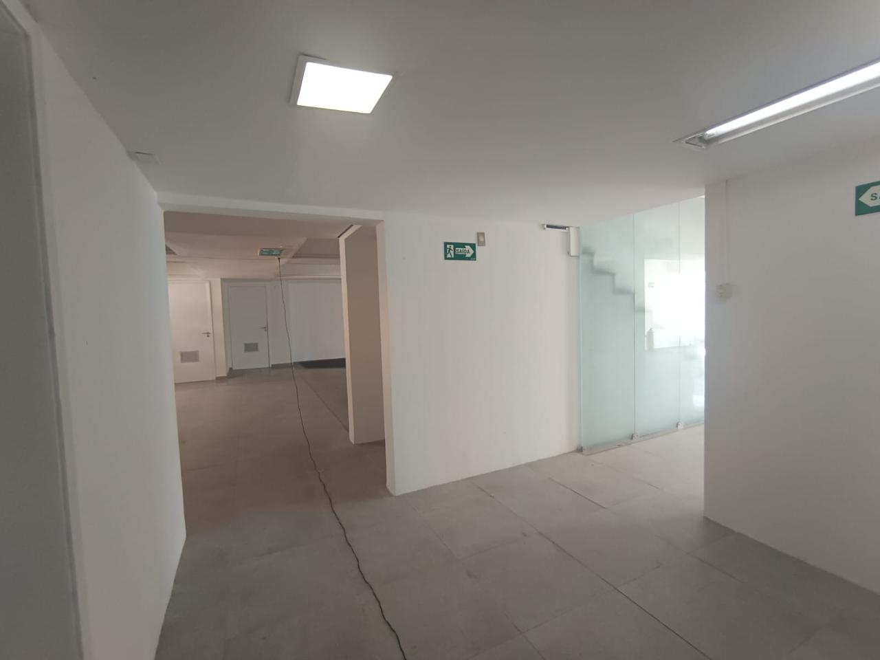 Prédio Comercial com 618,36 m² - Farol — foto 4
