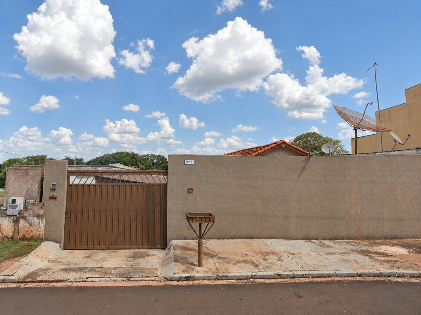 Nua propriedade | Casa com terreno de 720 m²