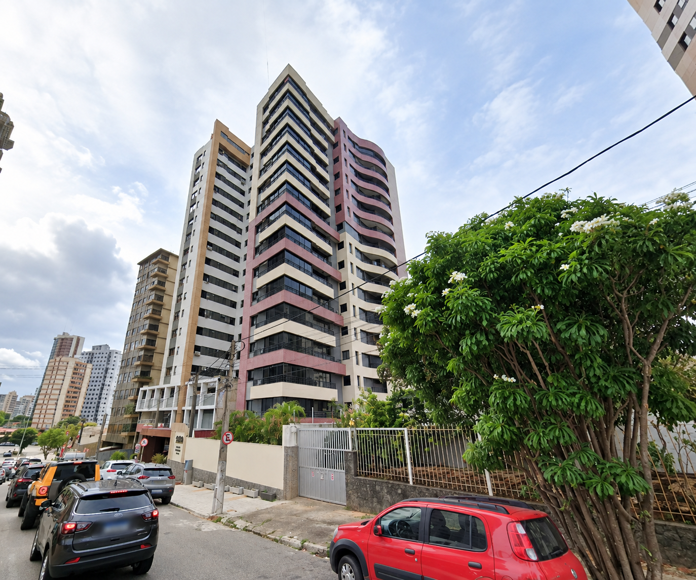 Apartamento com 208,26 m² - Petrópolis — foto 2