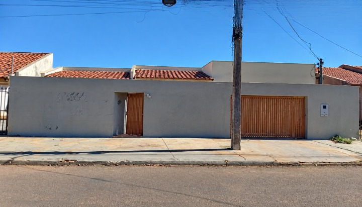 Casa com 180,94 m² - Jardim Santa Clara