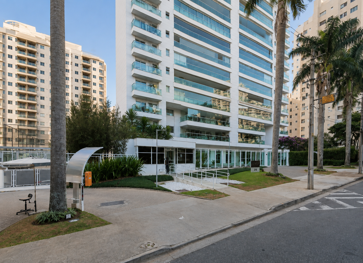 Duplex com 340,01 m² - Alphaville — foto 2