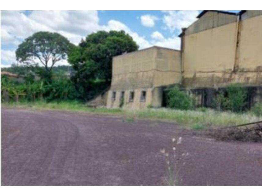 Terreno c/benfeitorias à venda — foto 5