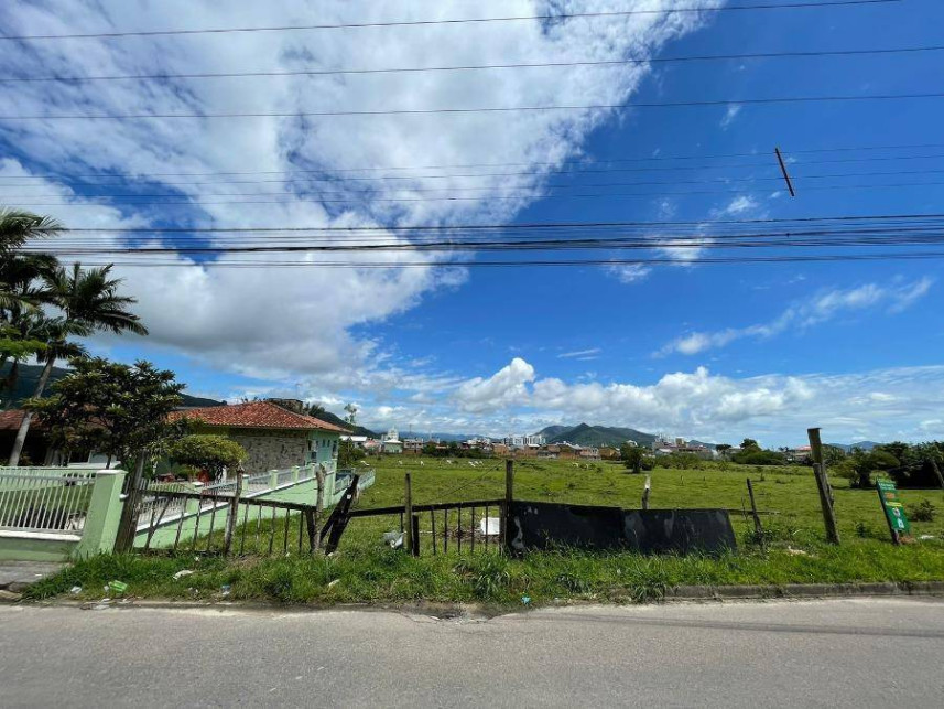 Terreno à venda em leilão