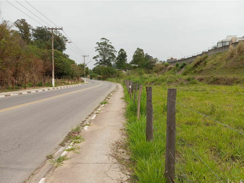 Terreno à venda em leilão