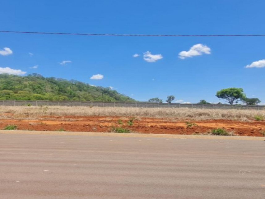 Terreno à venda em leilão