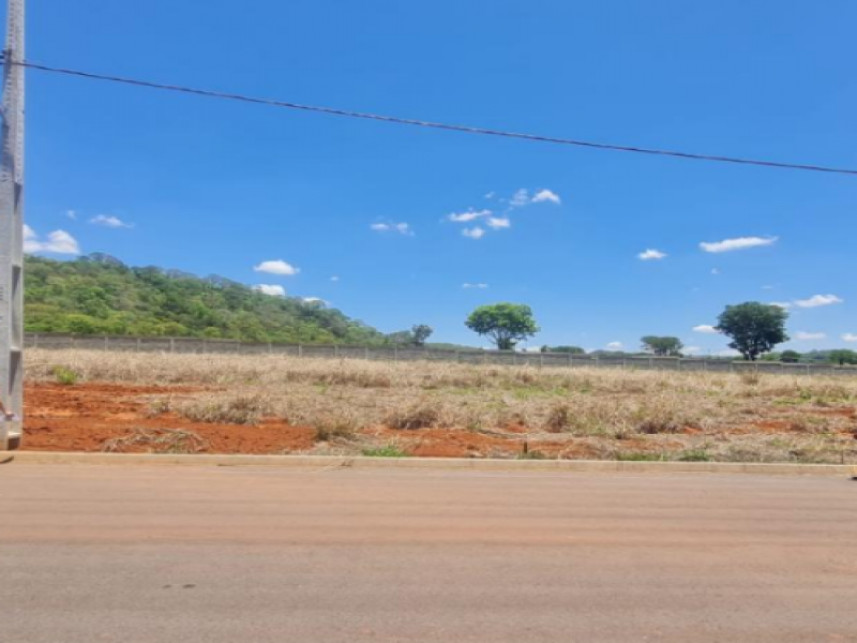 Terreno à venda em leilão
