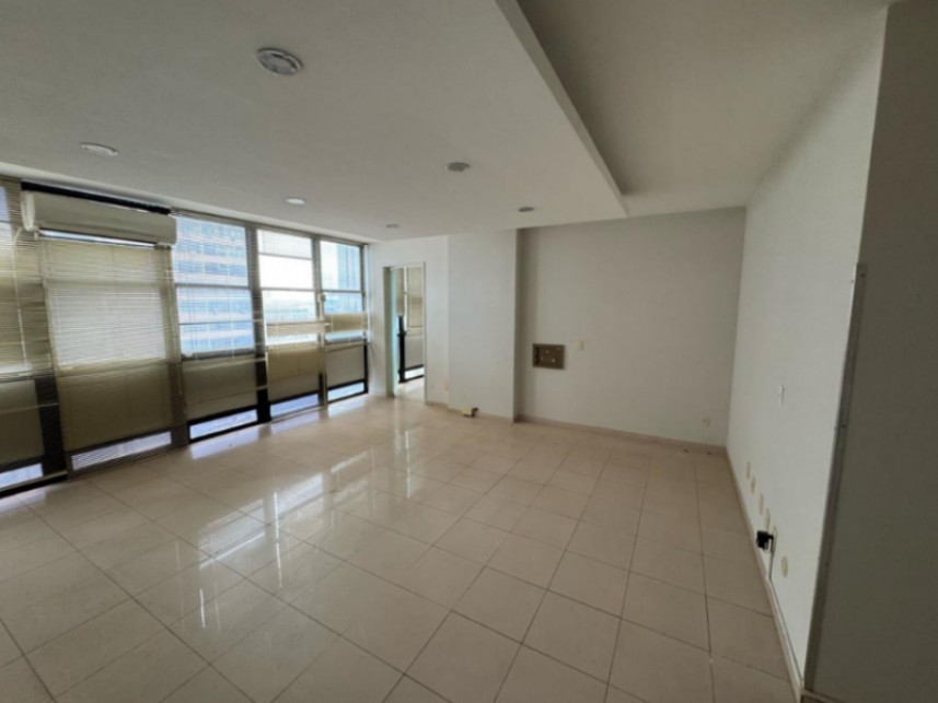 Sala Comercial à venda em leilão — foto 5