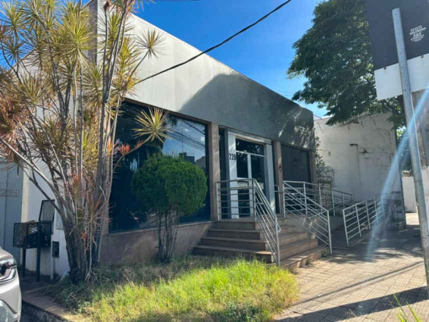 Casa (Comercial) à venda em leilão