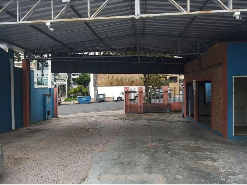 Prédio Comercial à venda em leilão — foto 2