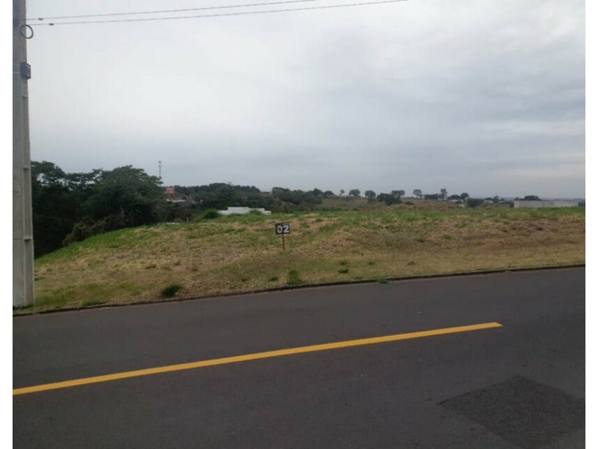 Terreno à venda em leilão