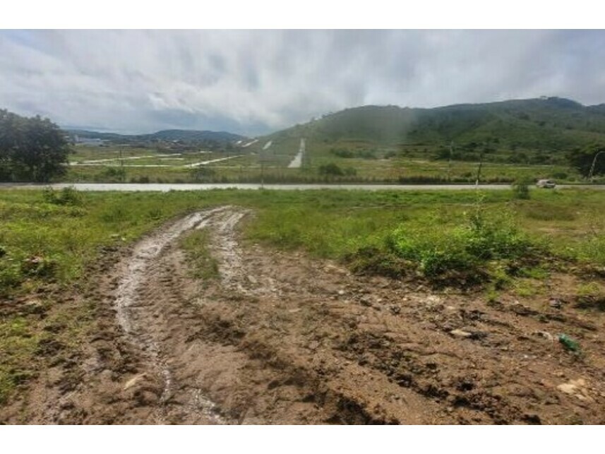 Terrenos à venda em leilão