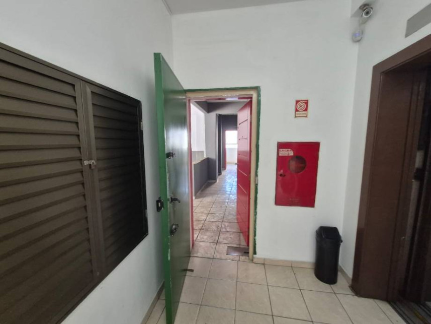 Sala Comercial à venda em leilão — foto 4
