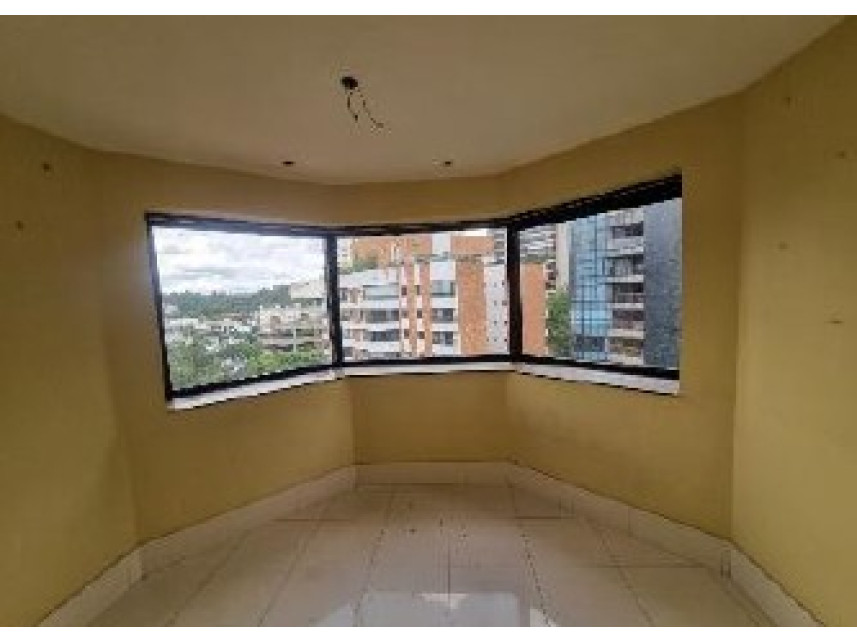 Apartamento Duplex à venda em leilão — foto 4